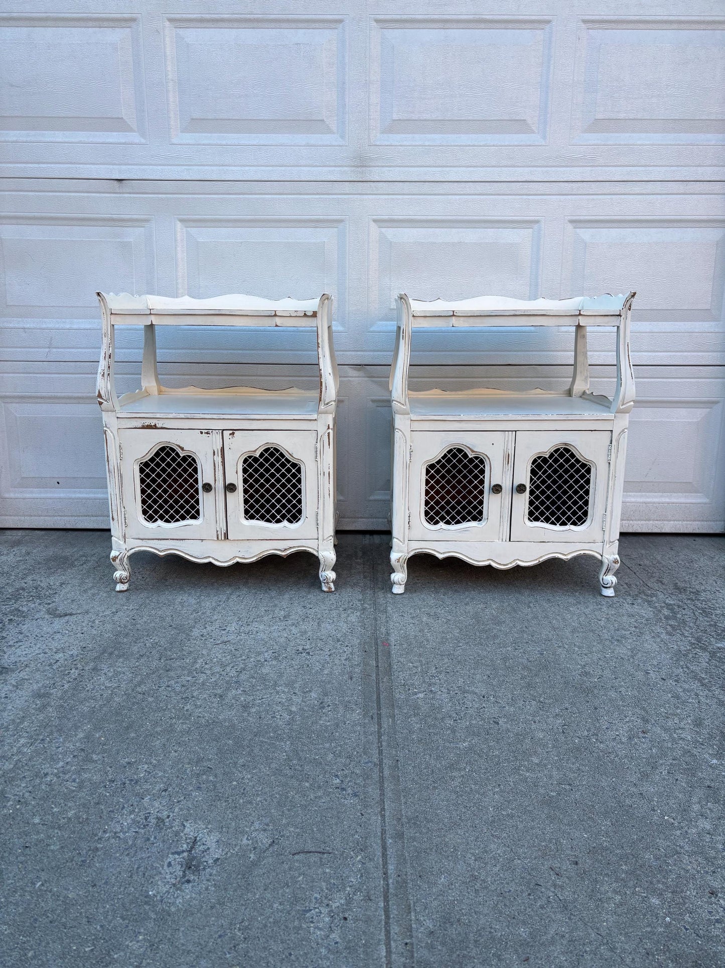 Pair Vintage French Provincial Nightstands White Distressed Cabinet Side Tables Hollywood Regency