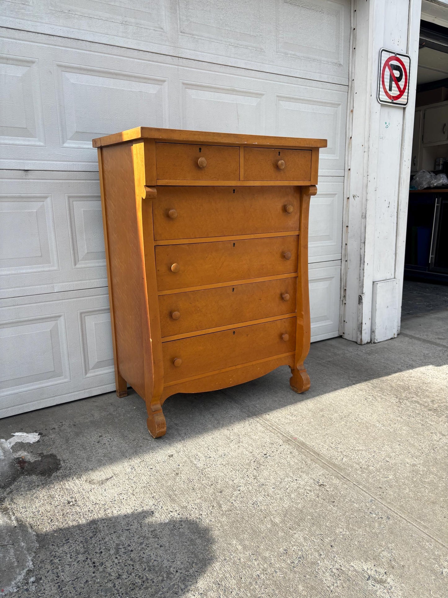 Antique Maple Chest of Drawers with Two Over Four Layout