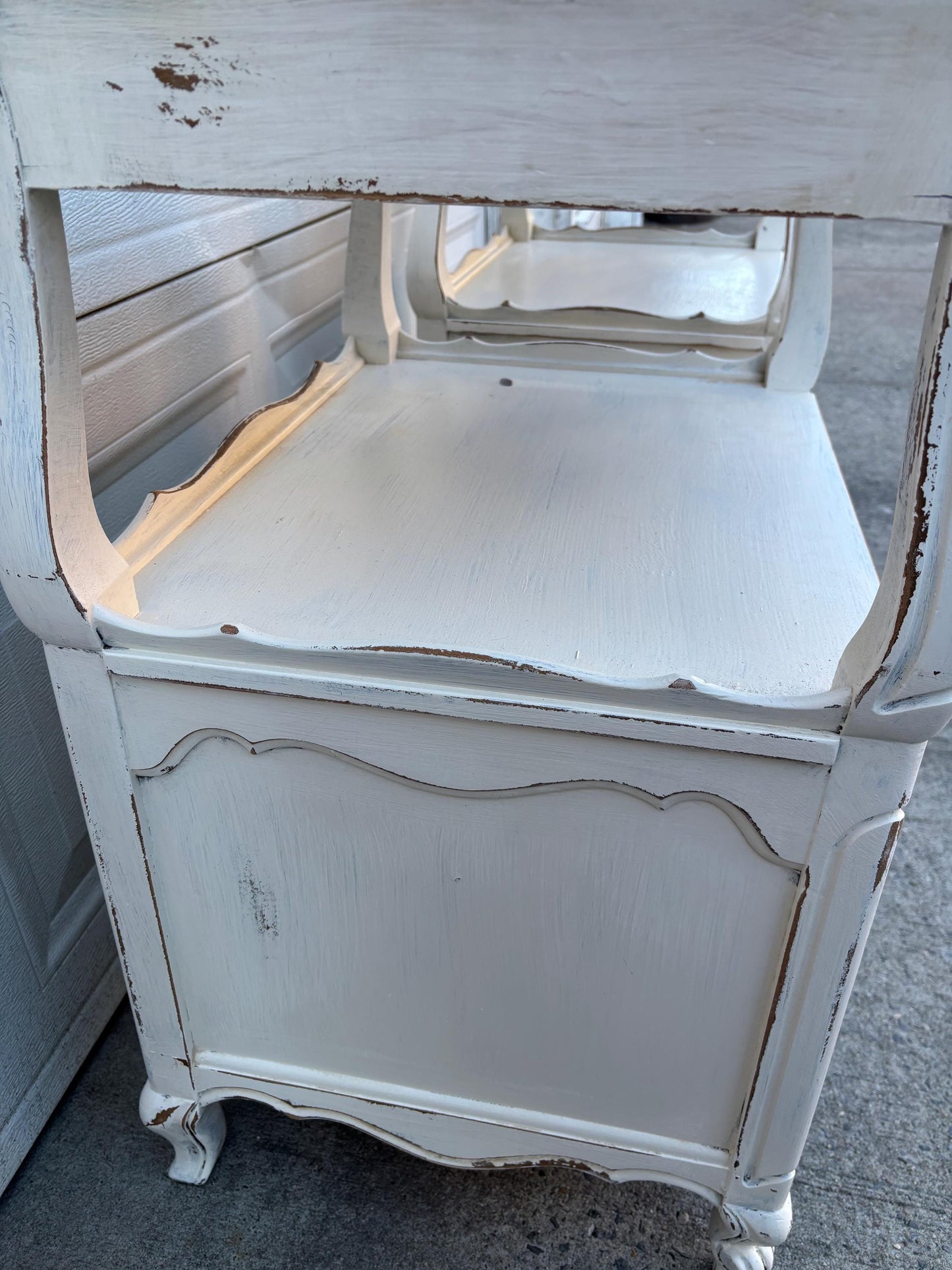 Pair Vintage French Provincial Nightstands White Distressed Cabinet Side Tables Hollywood Regency